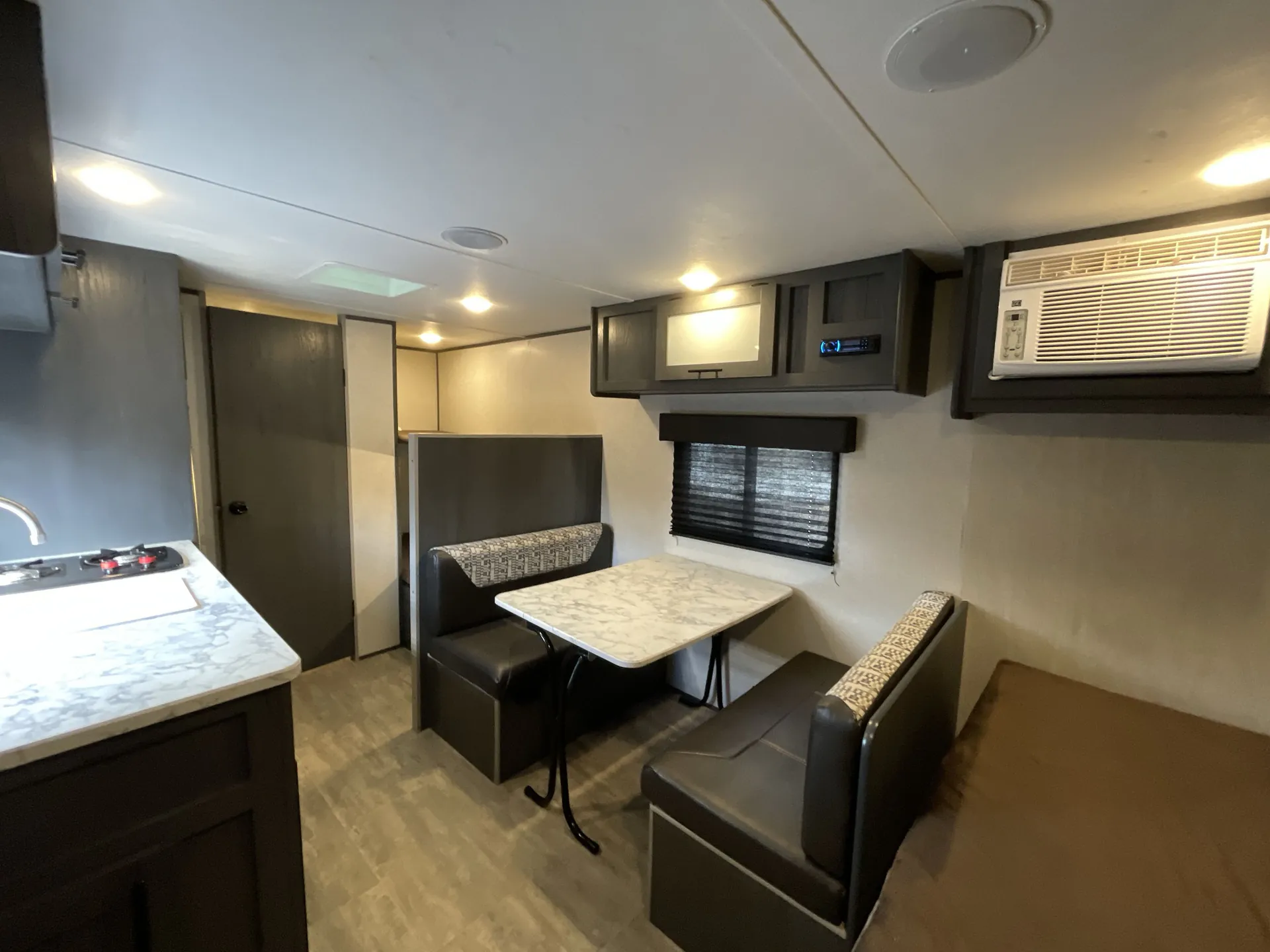 2021 Dutchmen Aspen Trail LE 17BH — living area main