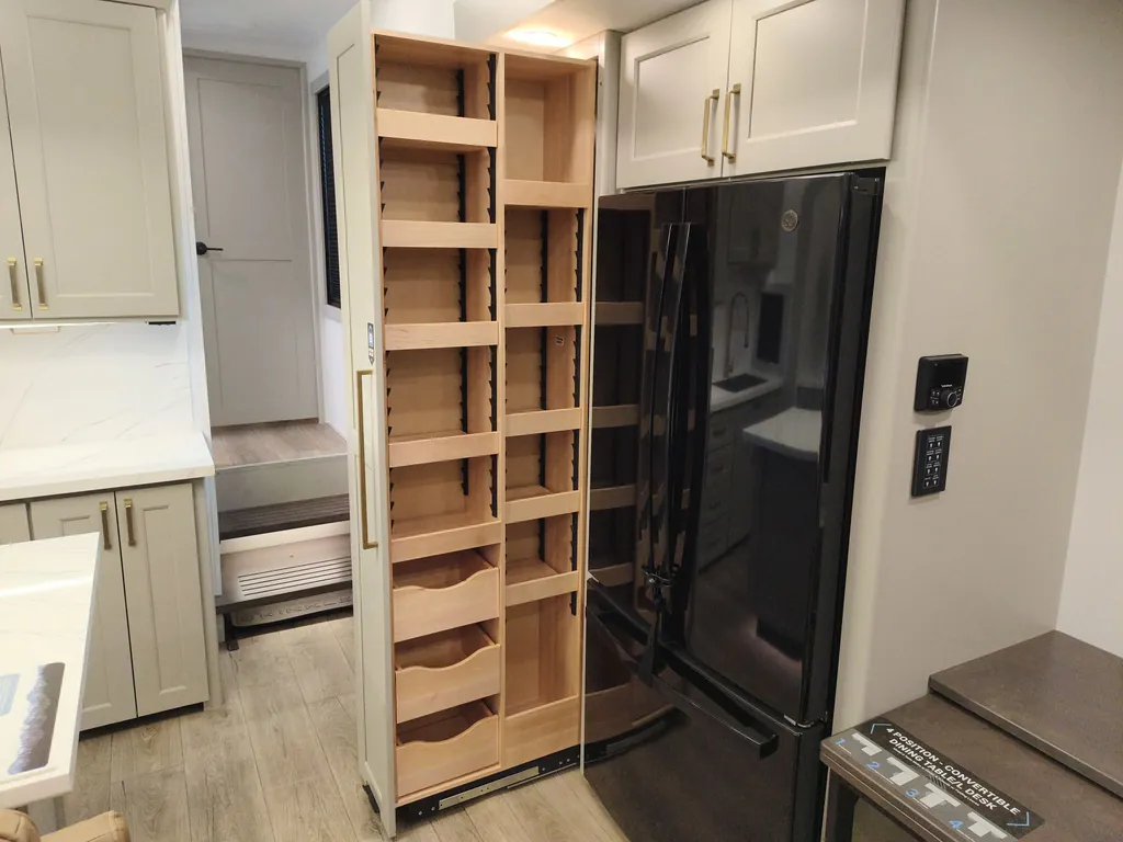 2026 Brinkley Model G 4150, Photos photo 20