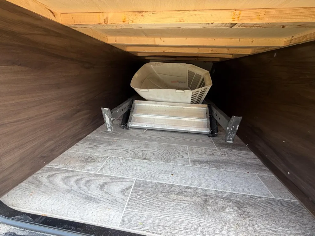 2019 Forest River Cherokee Alpha Wolf 26RL, Photos photo 18