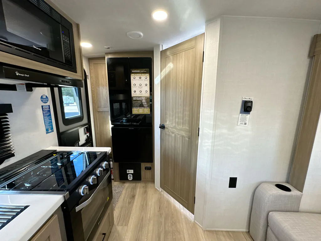 2027 Forest River Rockwood Mini Lite 2109S, Photos photo 21