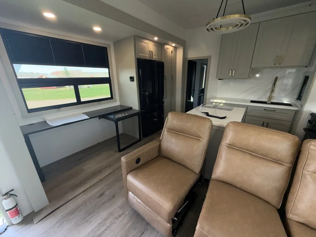 2025 Brinkley Model G 3970, Photos photo 12