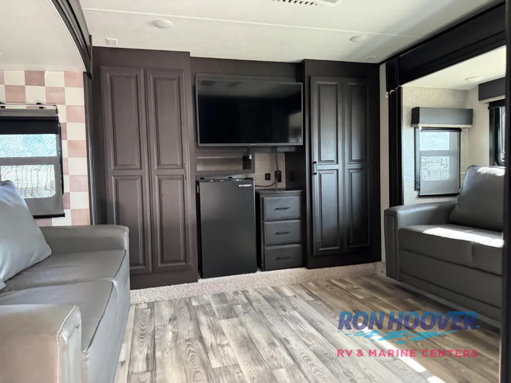 2022 Highland Ridge Silverstar 376FBH, Photos photo 23