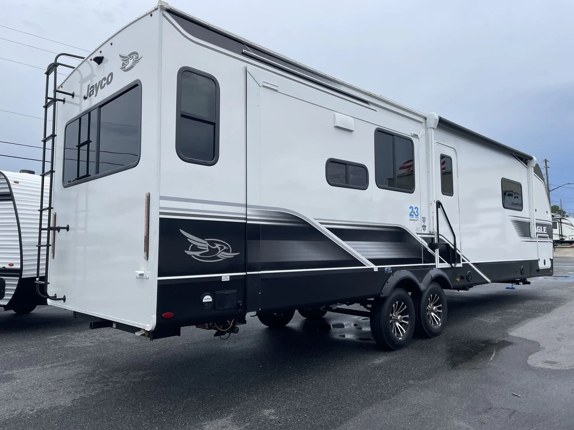 2025 Jayco Eagle HT 320MKTS — stove oven