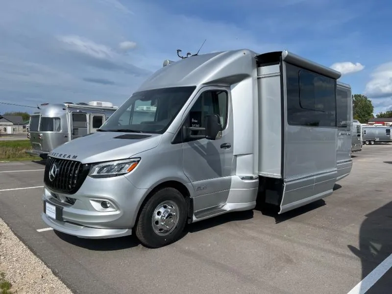 2026 Airstream Atlas Murphy Suite - Photo 4