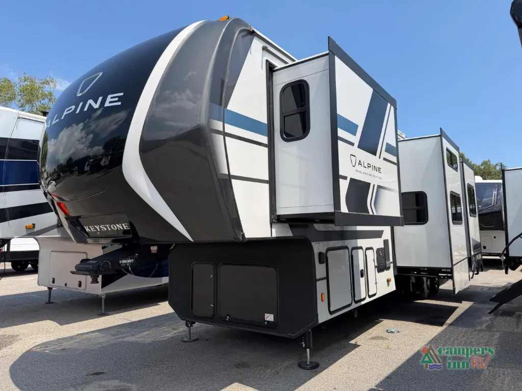 2026 Keystone Avalanche 379MB, Photos photo 5