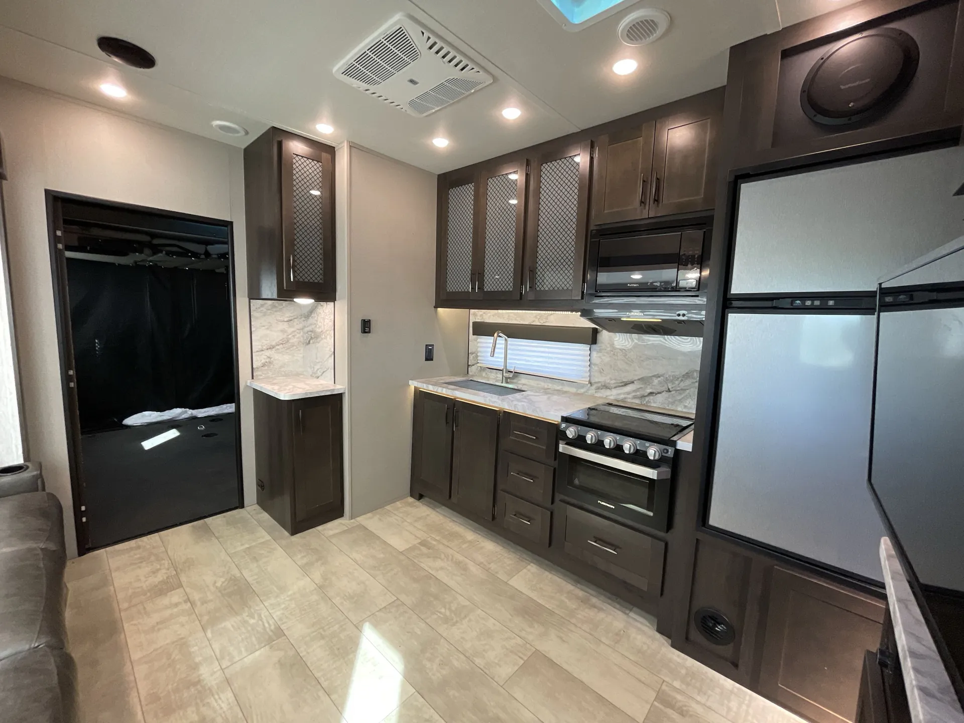 2021 Grand Design Momentum G-Class 29G — living area main
