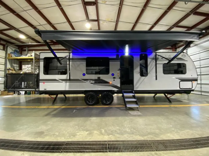 2026 Forest River Cherokee Grey Wolf Black Label 25RRTBL - Photo 2