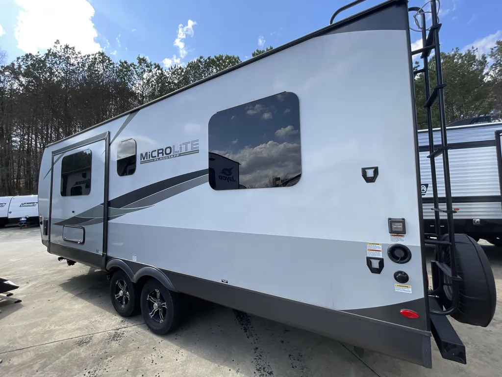 2023 Forest River Flagstaff Micro Lite 25FKS, Photos photo 3