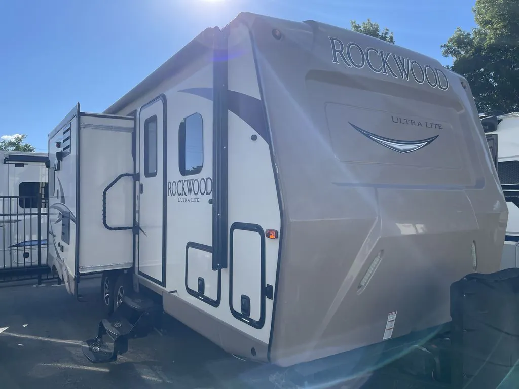2017 Forest River RV Rockwood Ultra Lite 2304DS - Photo 2