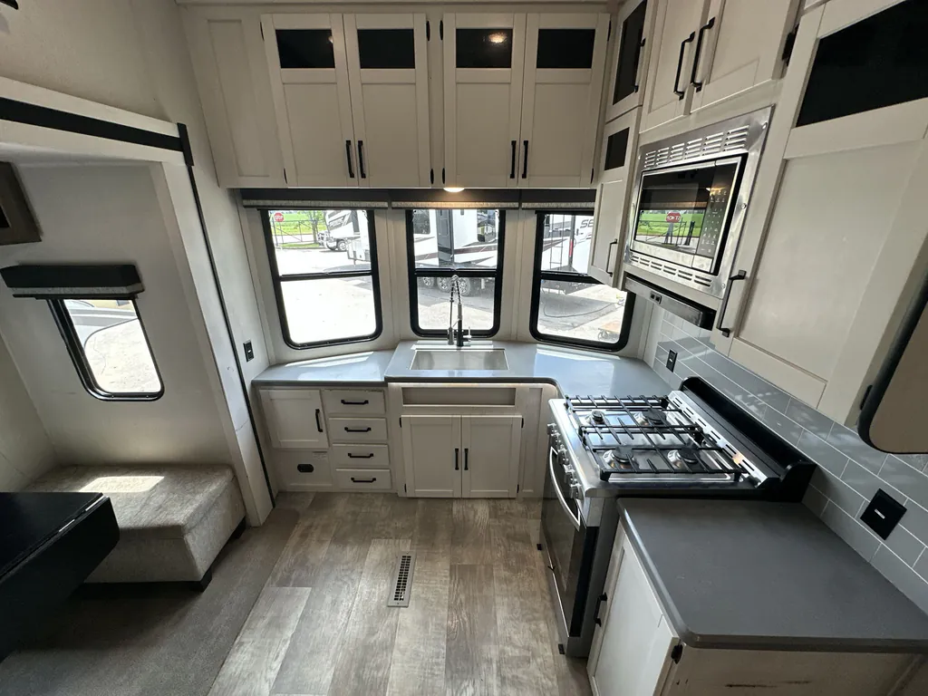 2025 Forest River Puma Vista 403LFT, Photos photo 9