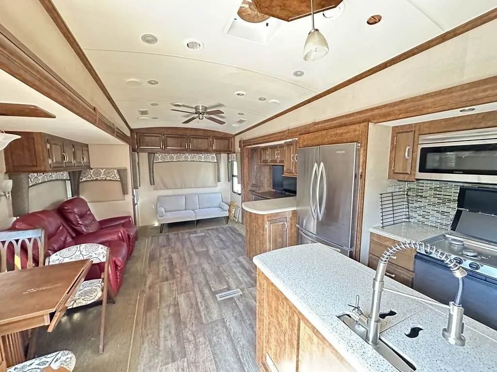 2016 Forest River Blue Ridge 3775RL - Photo 4