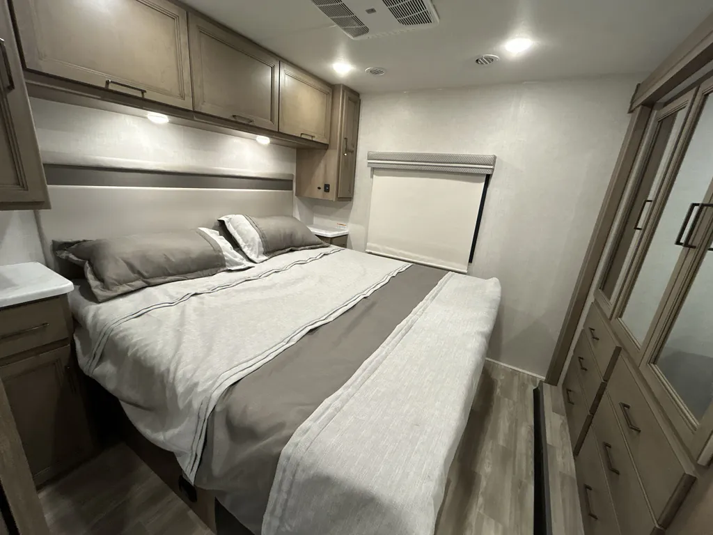 2026 Thor Motor Coach Windsport 29L, Photos photo 11