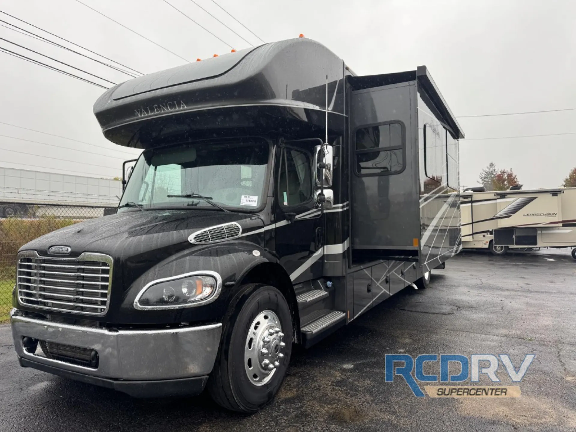 2023 Renegade RV Valencia 38RB - Photo 3