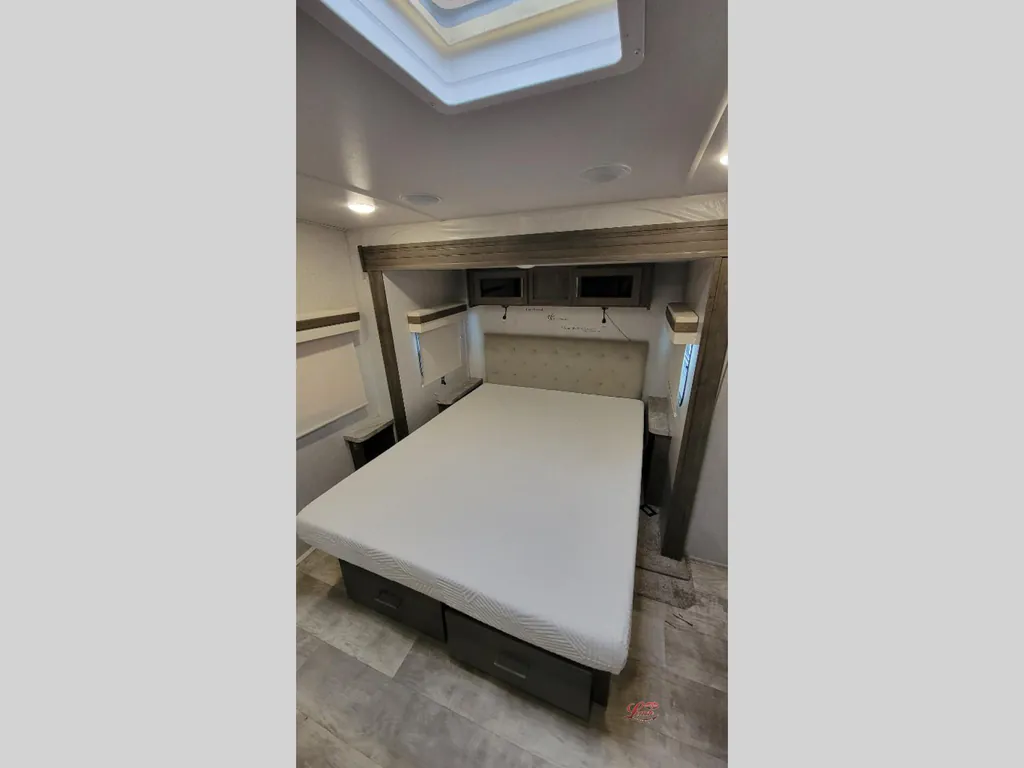 2022 Forest River Rockwood Ultra Lite 2608BS, Photos photo 19
