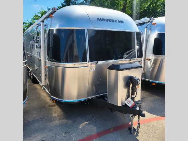 2026 Airstream Classic 30RB - Photo 3