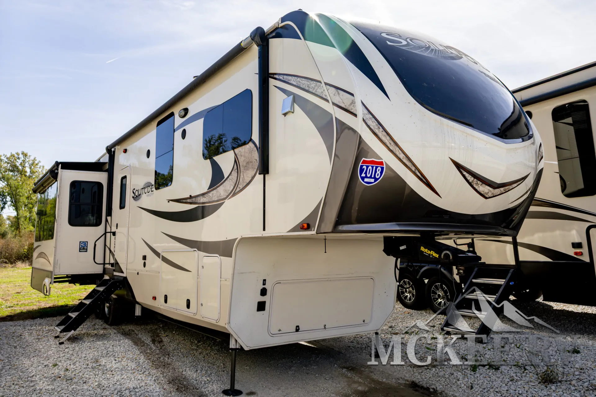2018 Grand Design Solitude 377MBS - Photo 2