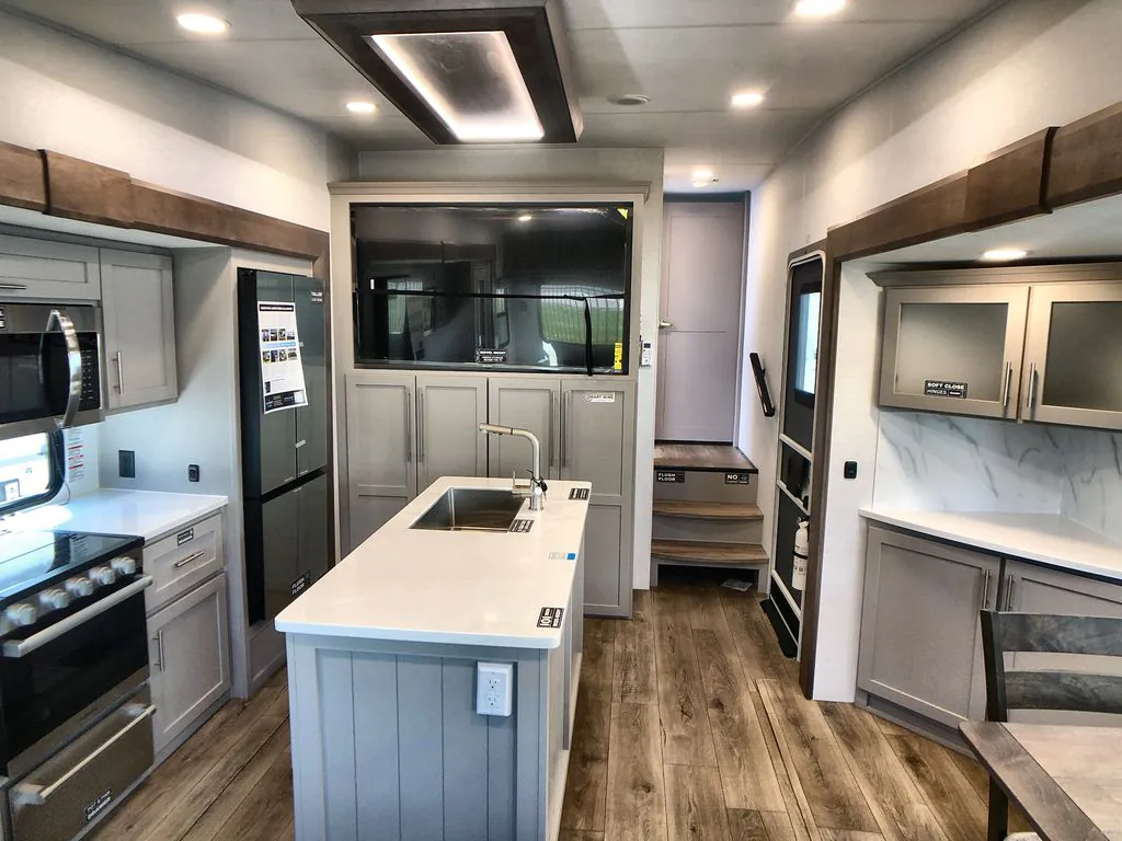 2026 Alliance RV Avenue All-Access 25RL - Photo 3