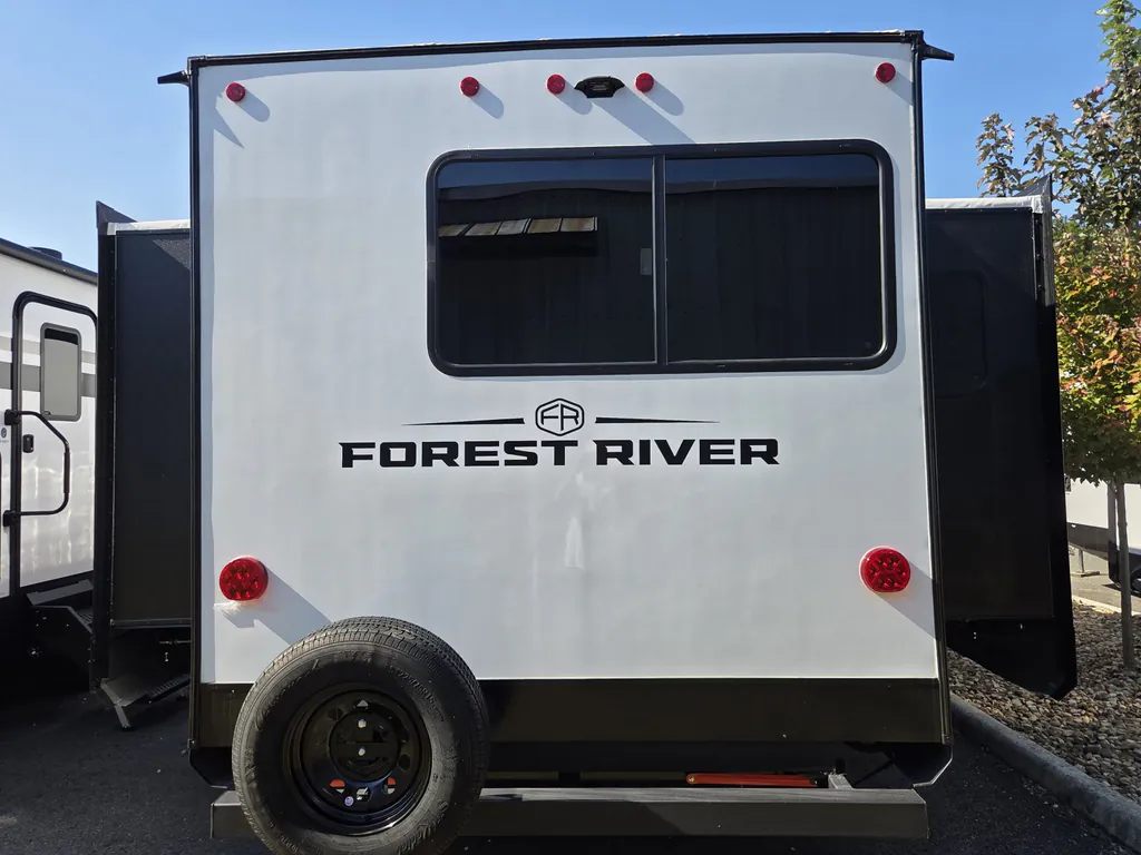 2027 Forest River Solaire 3380RLBT, Photos photo 5