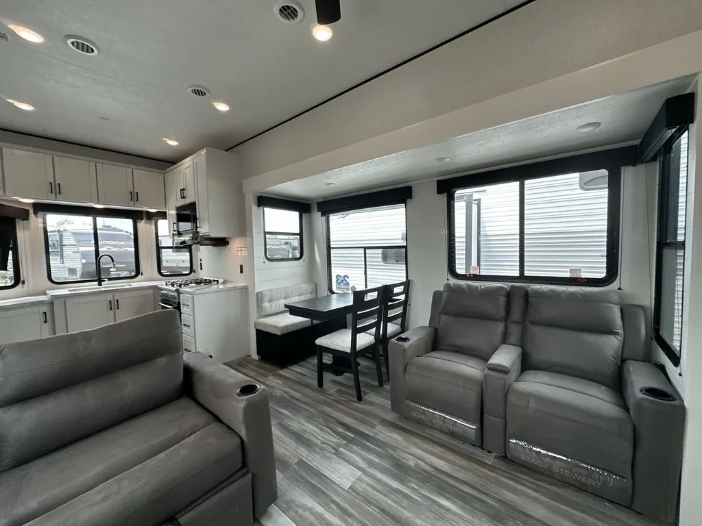 2026 Jayco Jay Flight Bungalow 404LOFT DS, Photos photo 17