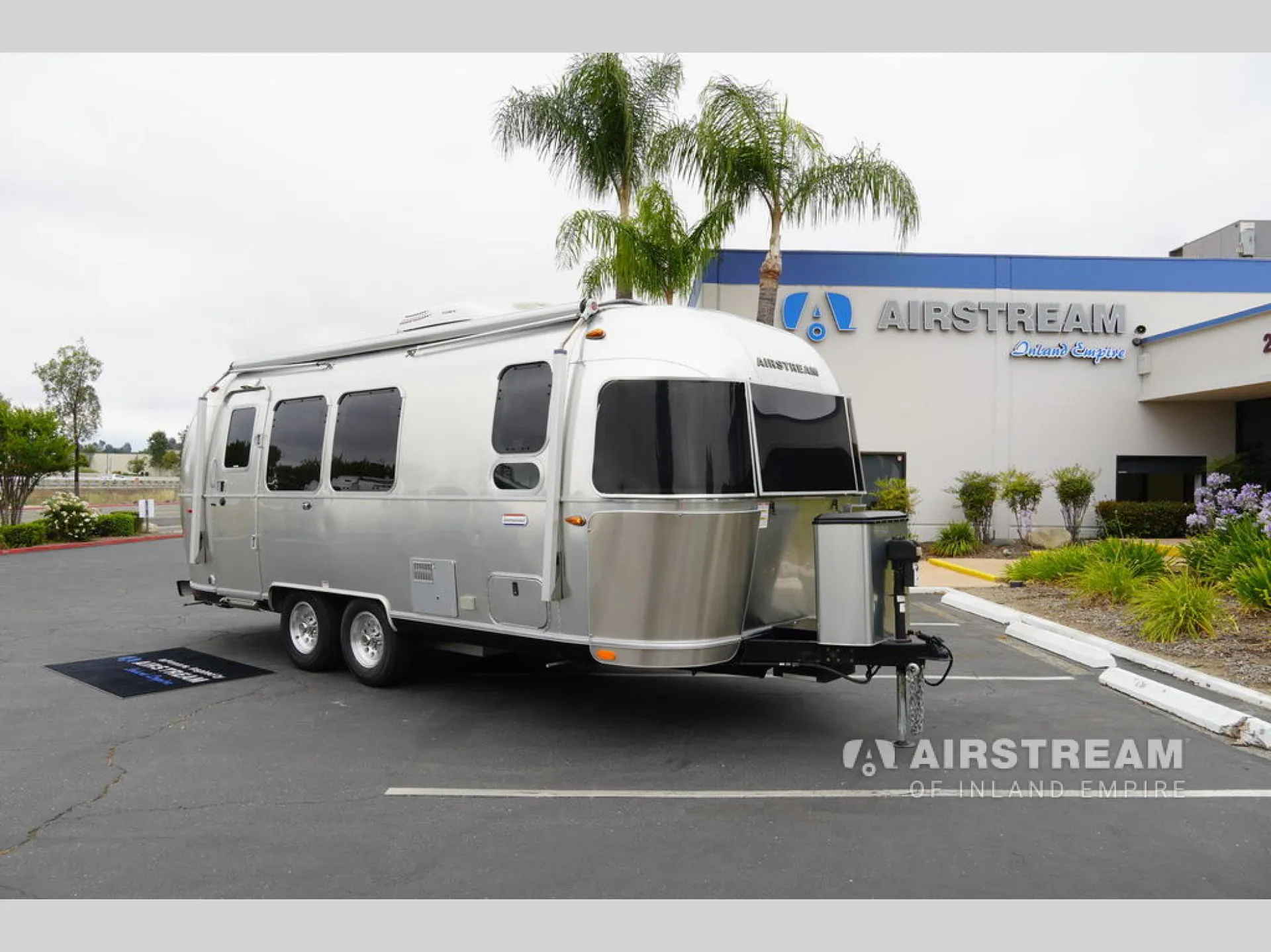 2020 Airstream International Serenity 23FB - Photo 2