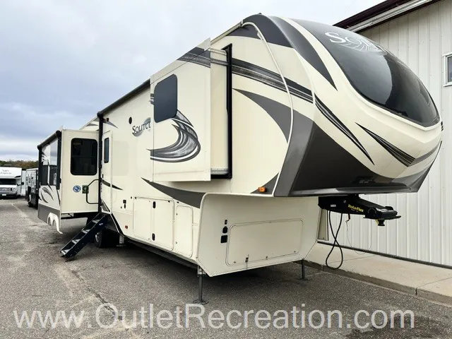 2019 Grand Design Solitude 385GK - Photo 3