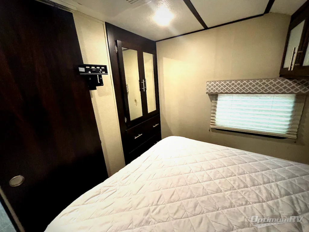 2019 Prime Time LaCrosse 3399SE, Photos photo 12