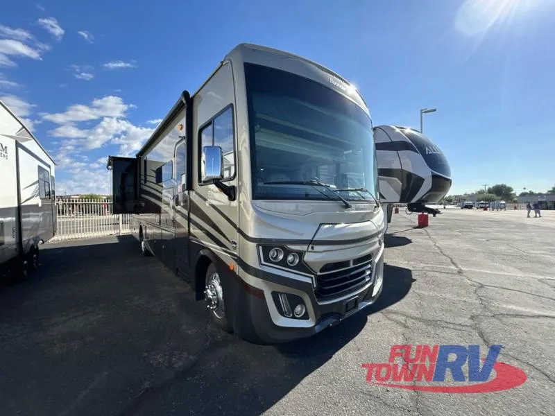 2024 Fleetwood Bounder 35K - Photo 2