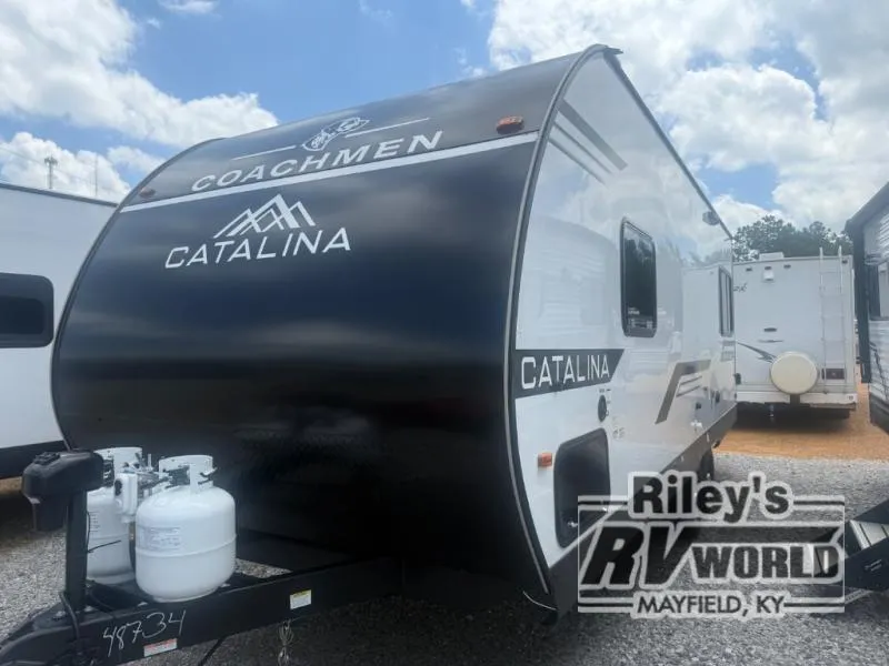 2026 Coachmen RV Catalina Summit Series 8 221EPIC - Photo 4