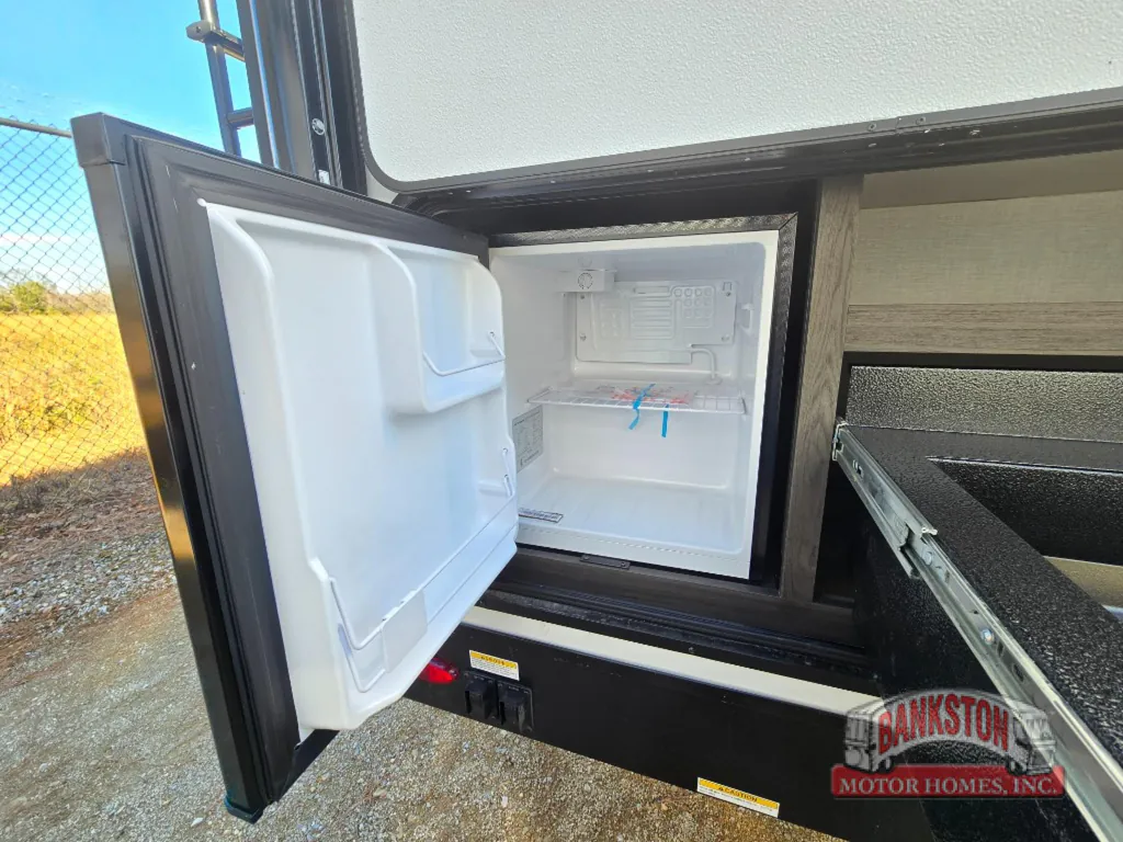 2026 Venture RV Stratus SR302VBH, Photos photo 5