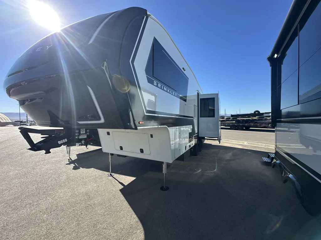 2026 Brinkley Model Z 2680, Photos photo 5