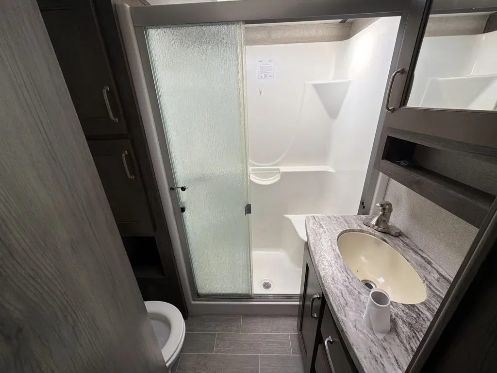 2019 Keystone Montana High Country 385BR, Photos photo 17