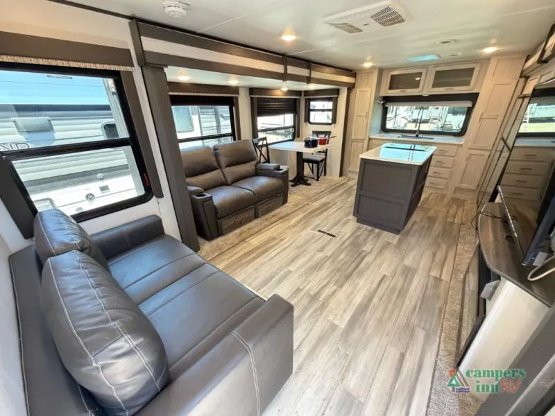 2021 Keystone Sprinter Limited 333FKS - Photo 4