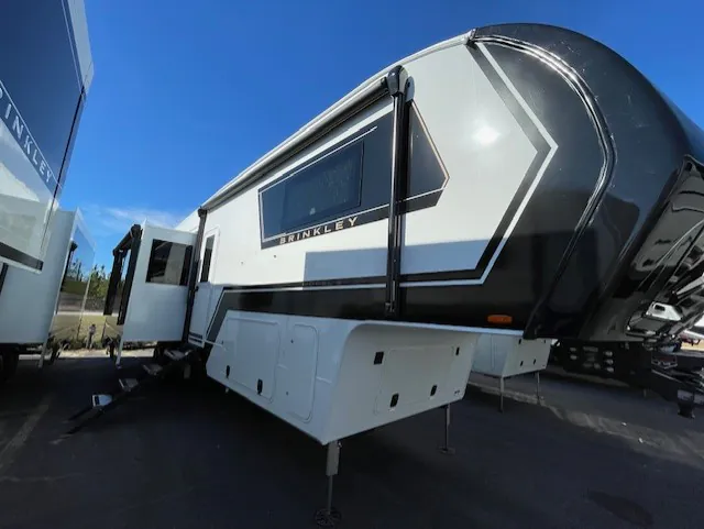 2026 Brinkley Model Z 3515, Photos photo 13