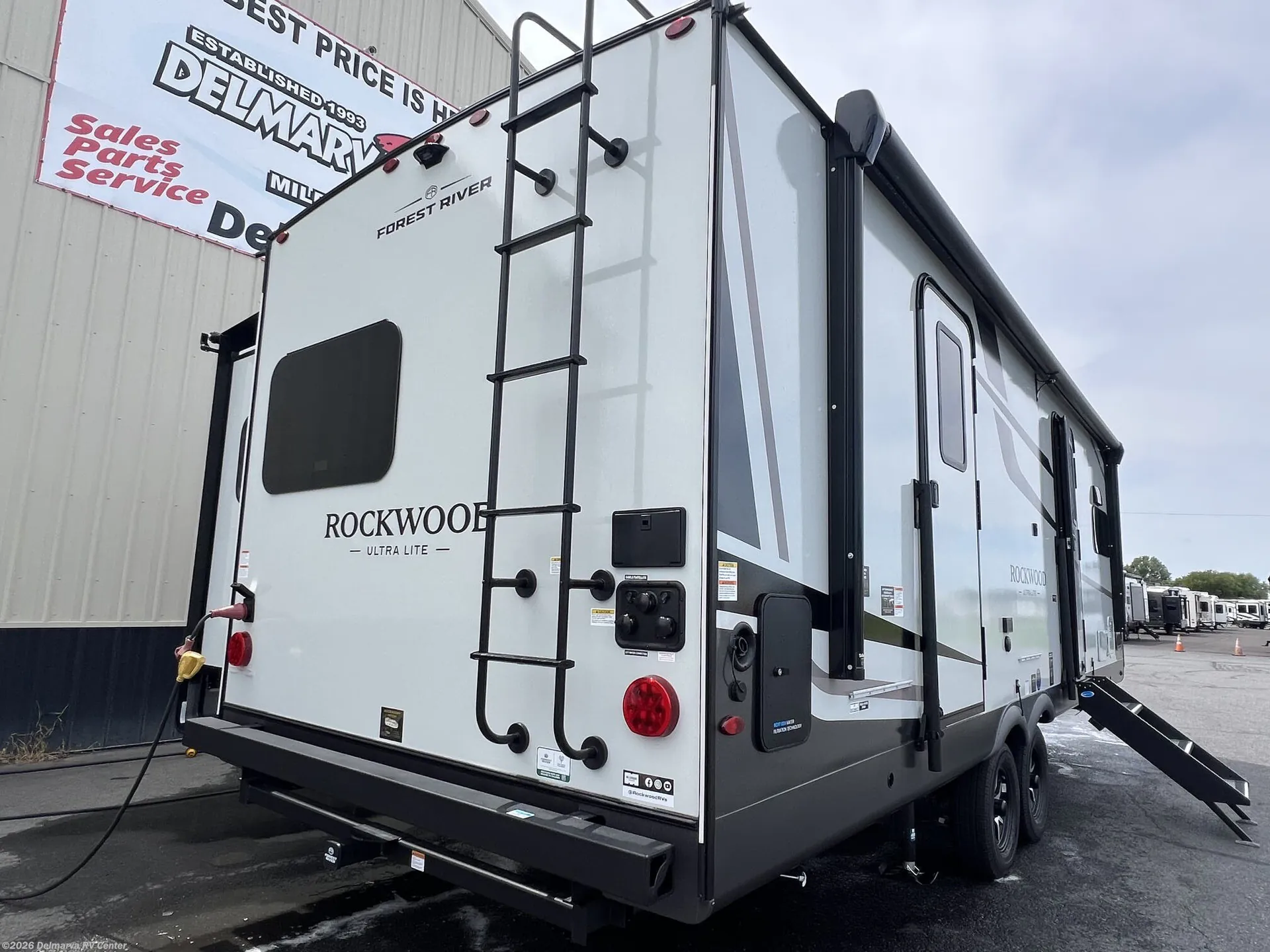 2027 Forest River Rockwood Ultra Lite 2608BS - Photo 4