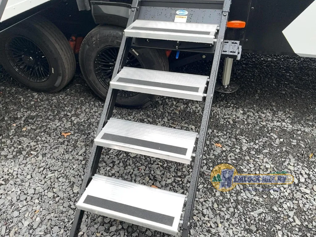 2026 Brinkley Model Z 3600, Photos photo 9