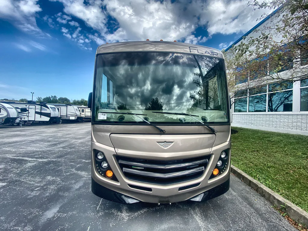 2015 Fleetwood Flair 26D, Photos photo 5
