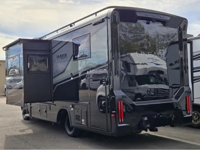 2026 Grand Design Lineage Series M 25TK - Photo 4