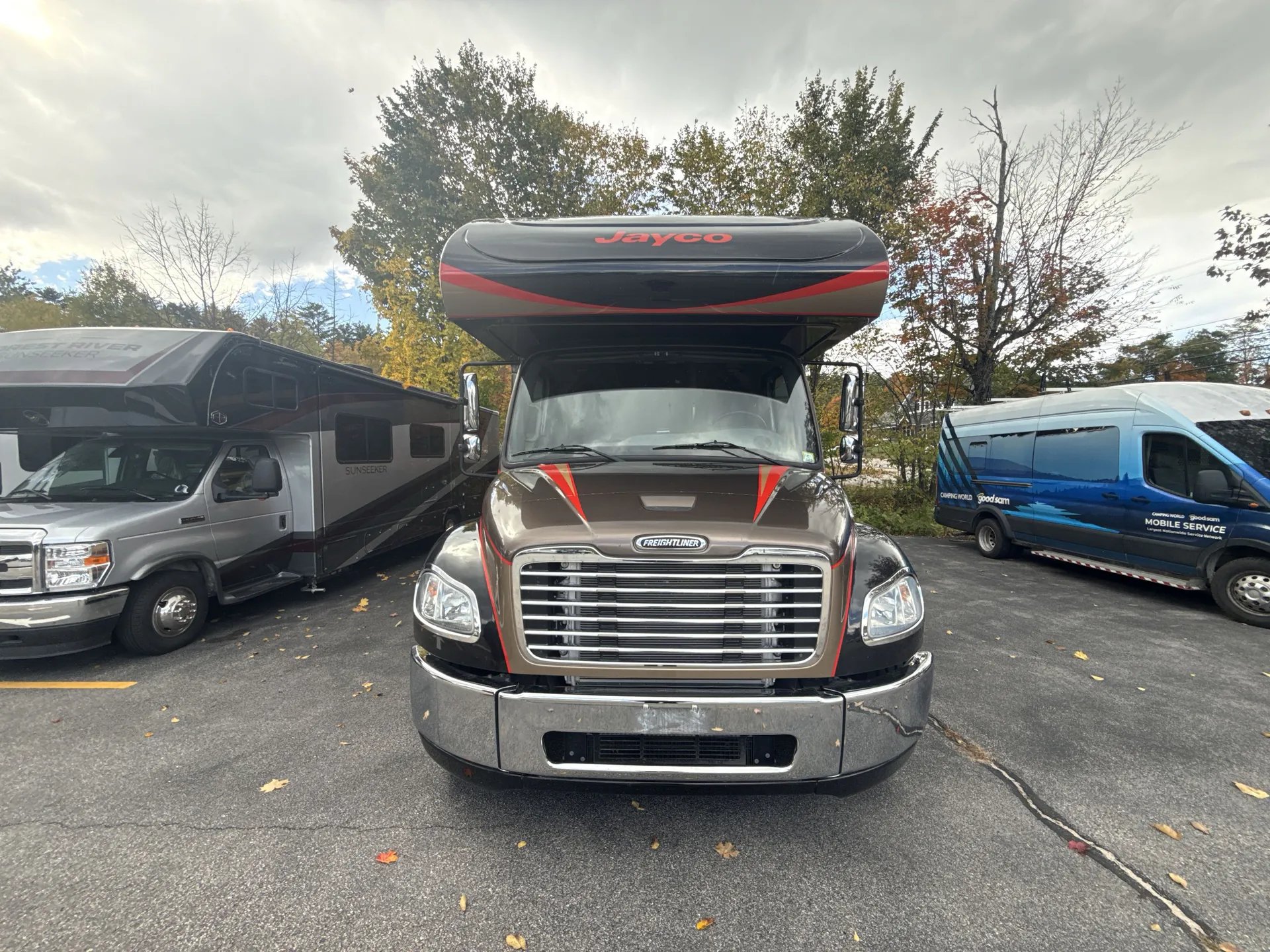 2018 Jayco Seneca 37TS — front
