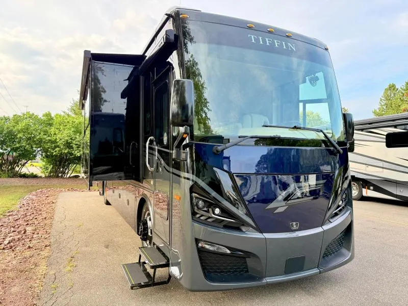 2026 Tiffin Phaeton 40 IH - Photo 2