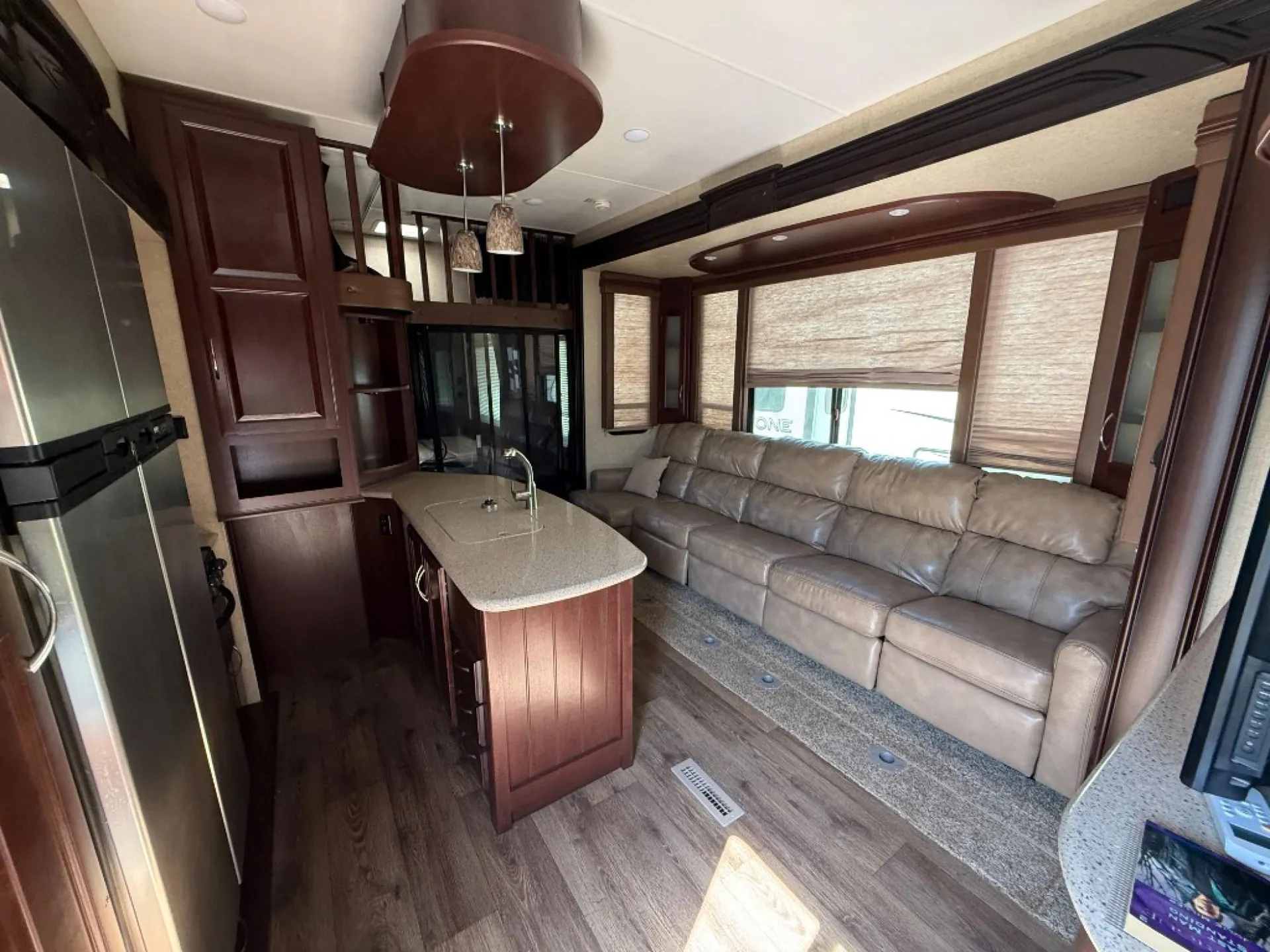 2015 Heartland Cyclone 4100 KING - Photo 3