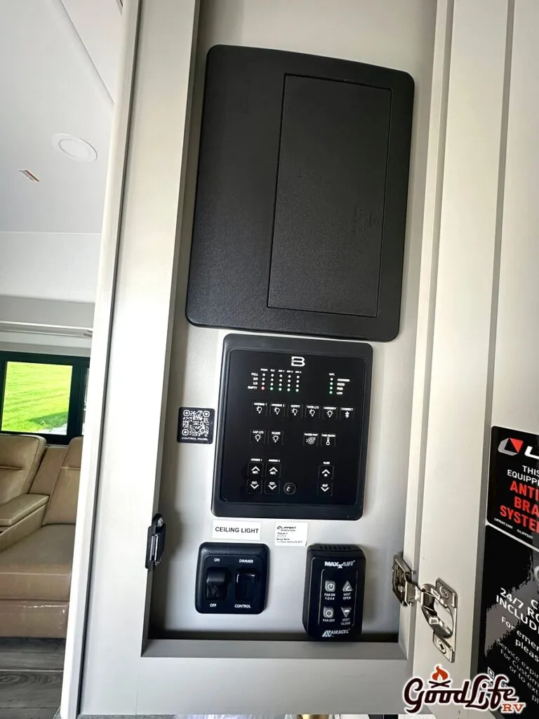 2026 Brinkley Model Z 2810, Photos photo 68
