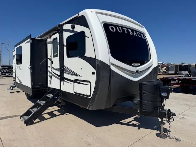 2017 Keystone Outback Diamond Super-Lite 332FK - Main photo