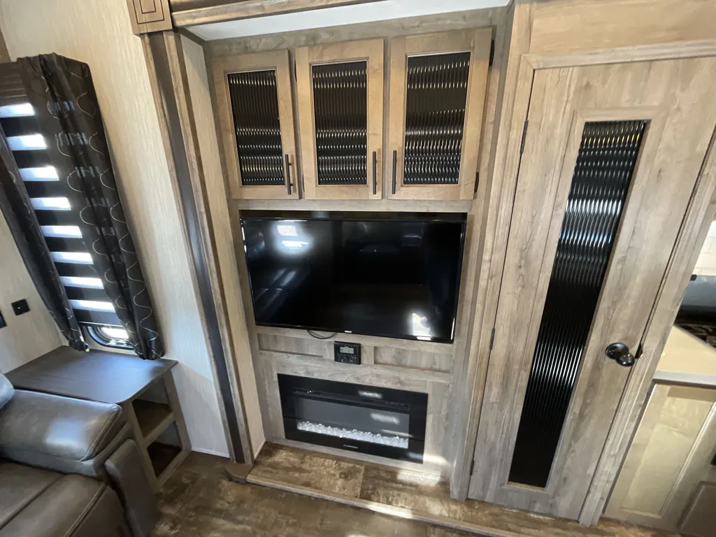 2020 Forest River Sabre 36BHQ, Photos photo 15