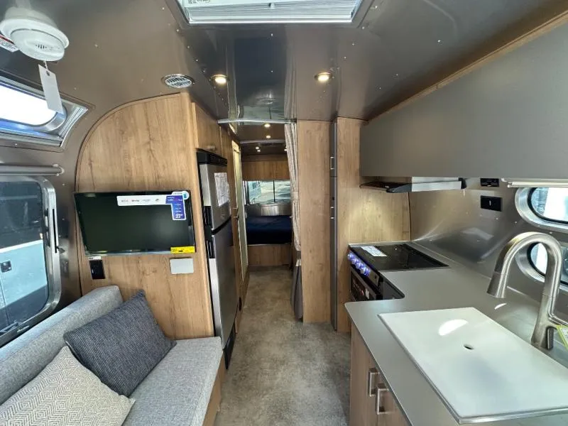 2026 Airstream Trade Wind 25FB - Photo 2