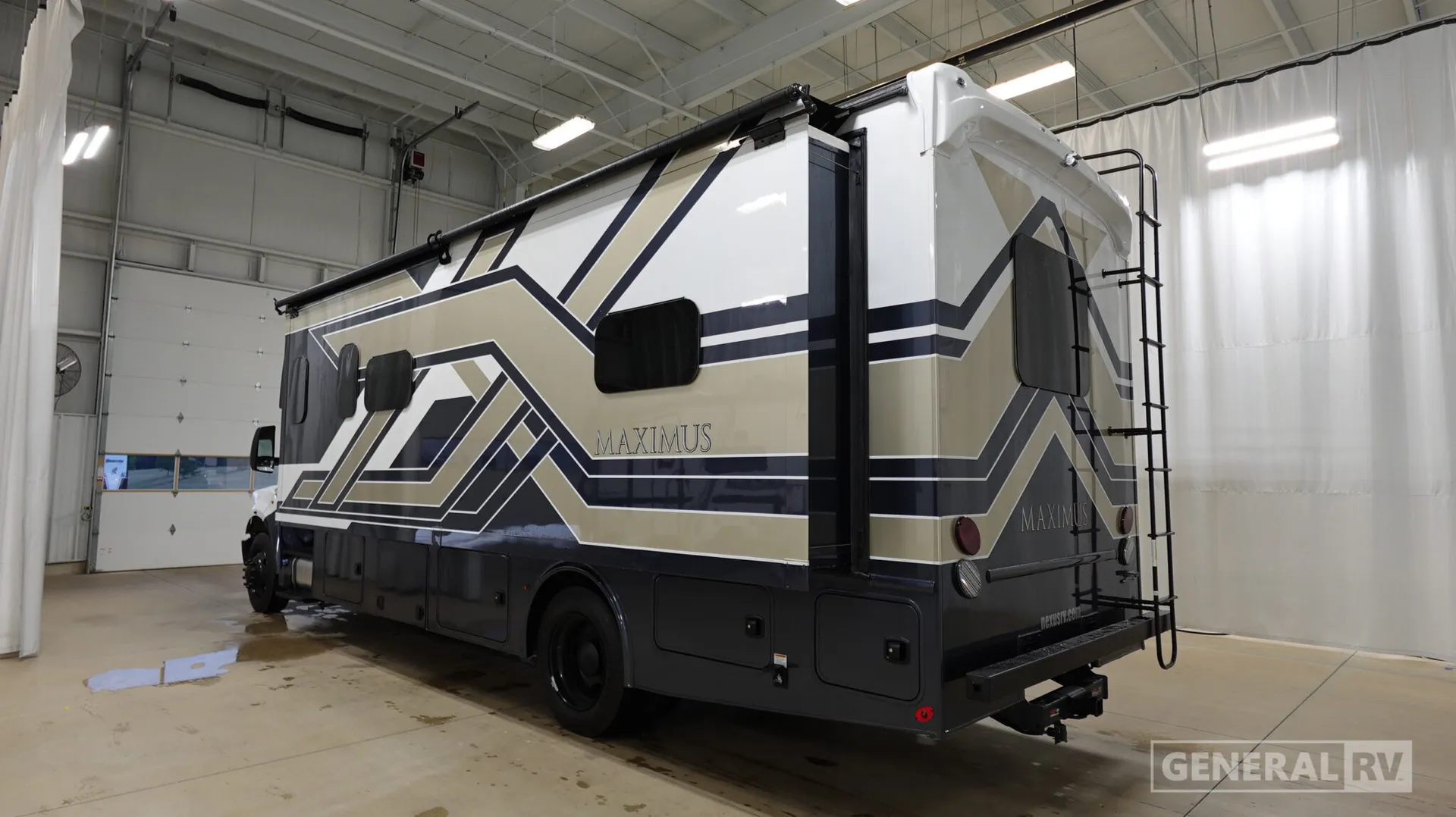 2027 NeXus RV Maximus 32MX - Photo 4
