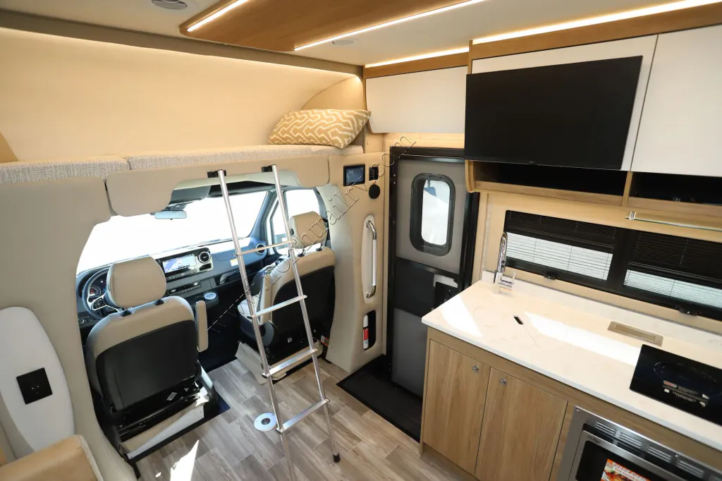 2026 Tiffin Wayfarer 25 XLW, Photos photo 16
