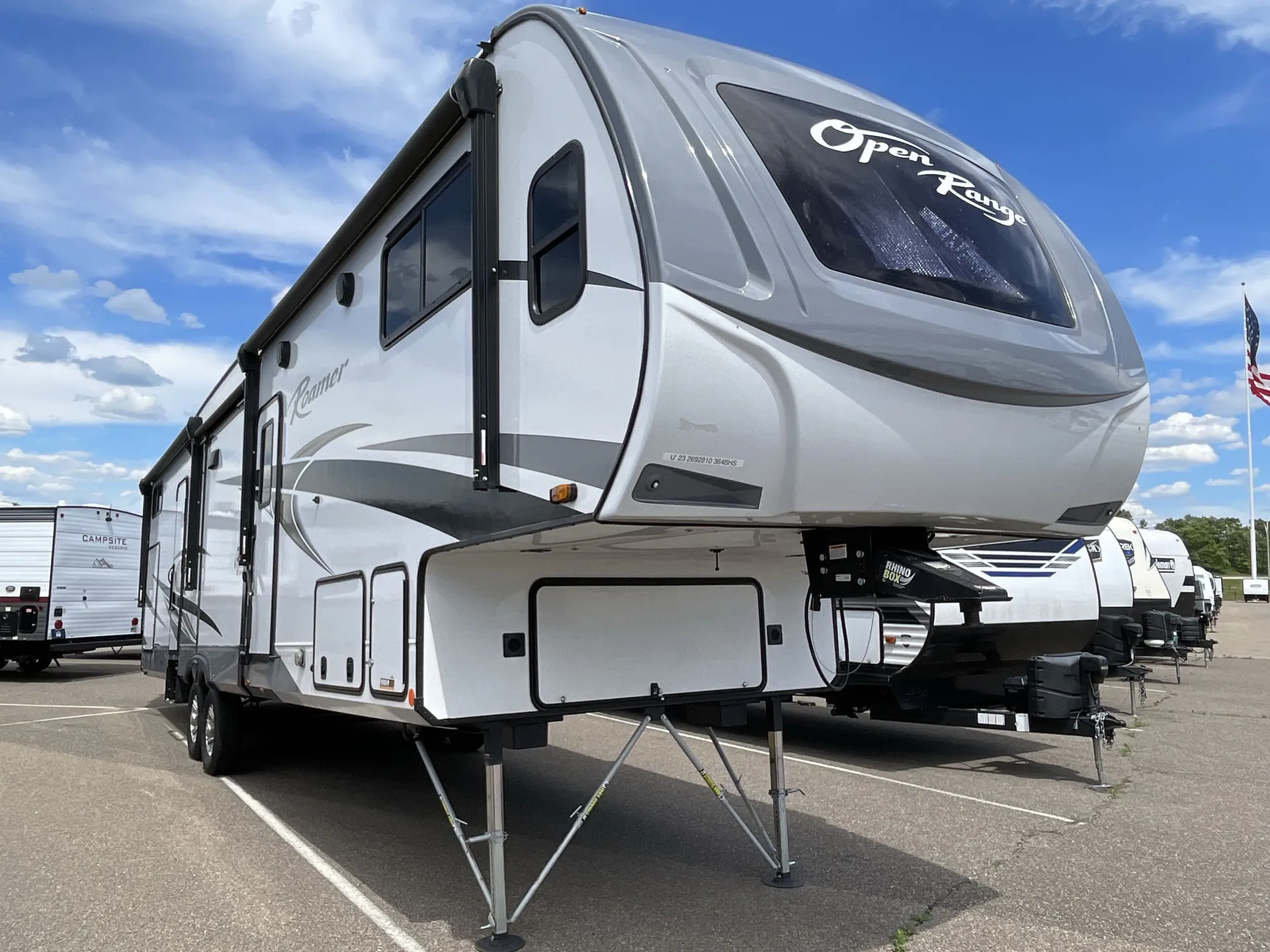 2023 Highland Ridge Roamer 364BHS - Photo 2