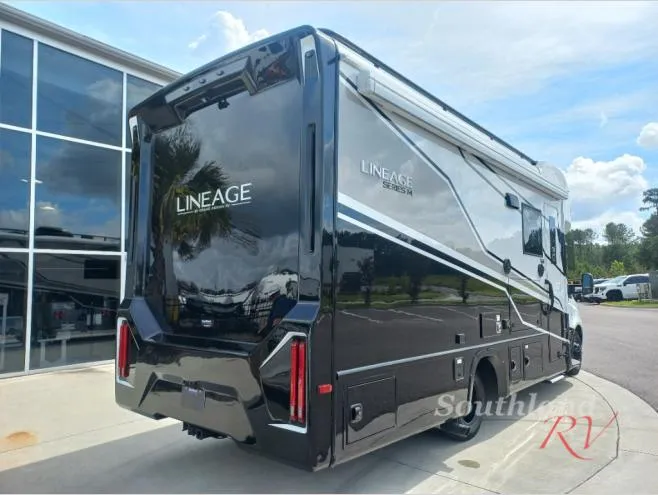 2026 Grand Design Lineage Series M 25FW - Photo 4