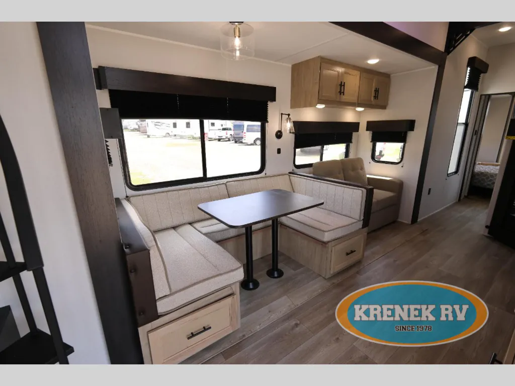 2027 Forest River Cherokee Timberwolf 39DC, Photos photo 4