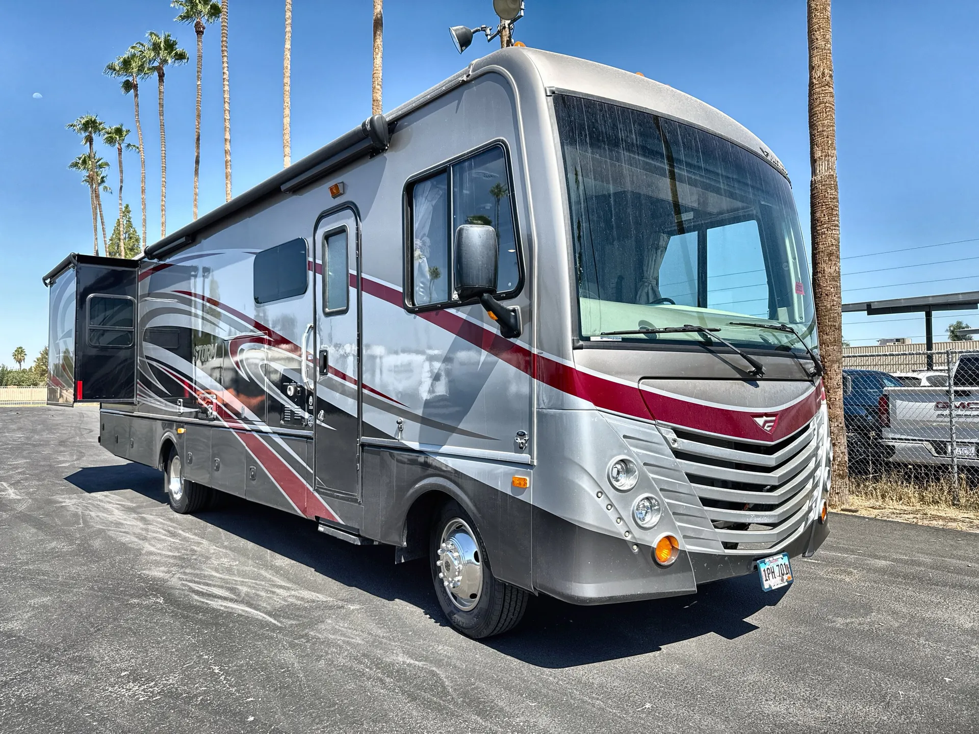 2017 Fleetwood Storm 32A - Photo 2